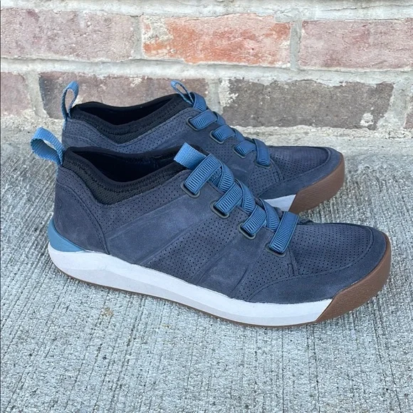 Llbean blue leather vista slip on hikers athletic shoes women’s size 9.5 - Picture 1 of 5